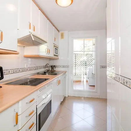 Апартаменти Saa- Comfortable Near Puerto Banus