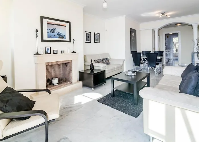 Saa- Comfortable Near Puerto Banus *