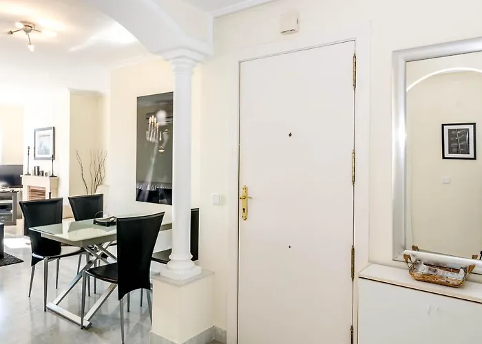 Saa- Comfortable Near Puerto Banus 아파트