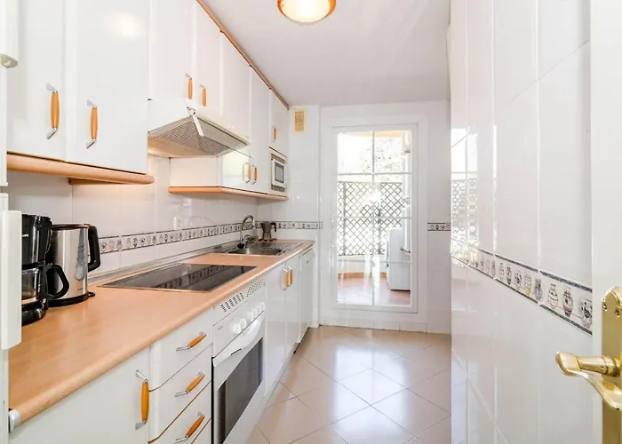 Saa- Comfortable Near Puerto Banus 아파트 *